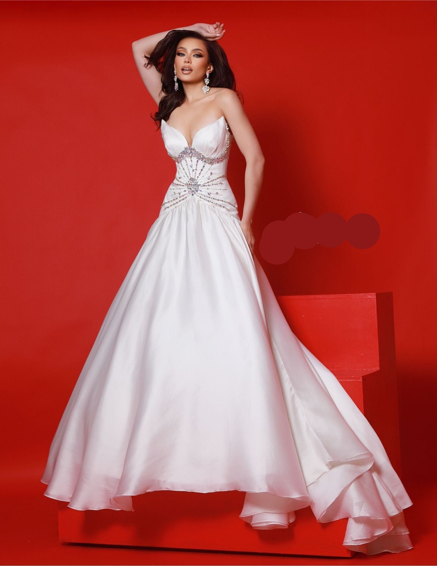 Expertly crafted by Johnathan Kayne, the 3045 Silk Ballgown is a stunning pageant dress with a drop waist and V-neckline. Made from luxurious silk, this dress is embellished with sparkling crystals for added glamour. Perfect for prom or any special occasion, it exudes elegance and sophistication. Babe, it's all in the details! Own the night in this divine Silk Gazar strapless ball gown. The drop waist brings sophistication, while the sumptuous fabric and fearless design make you the center of attention.

Si