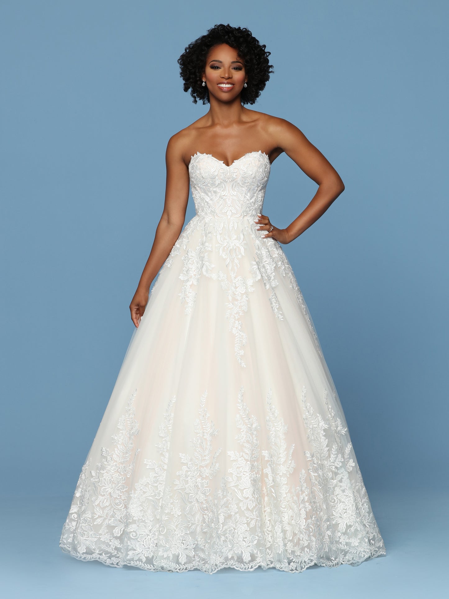 Davinci Bridal 50560 has a fitted strapless Sweetheart neckline with an embroidered lace bodice cascading into the tulle skirt. Full A Line Skirt Features a Lush Lace Edge around the hem and train.  Available for 1-2 Week Delivery!!!  Available Sizes: 2,4,6,8,10,12,14,16,18,20  Available Colors: Ivory/Blush, Ivory/Ivory