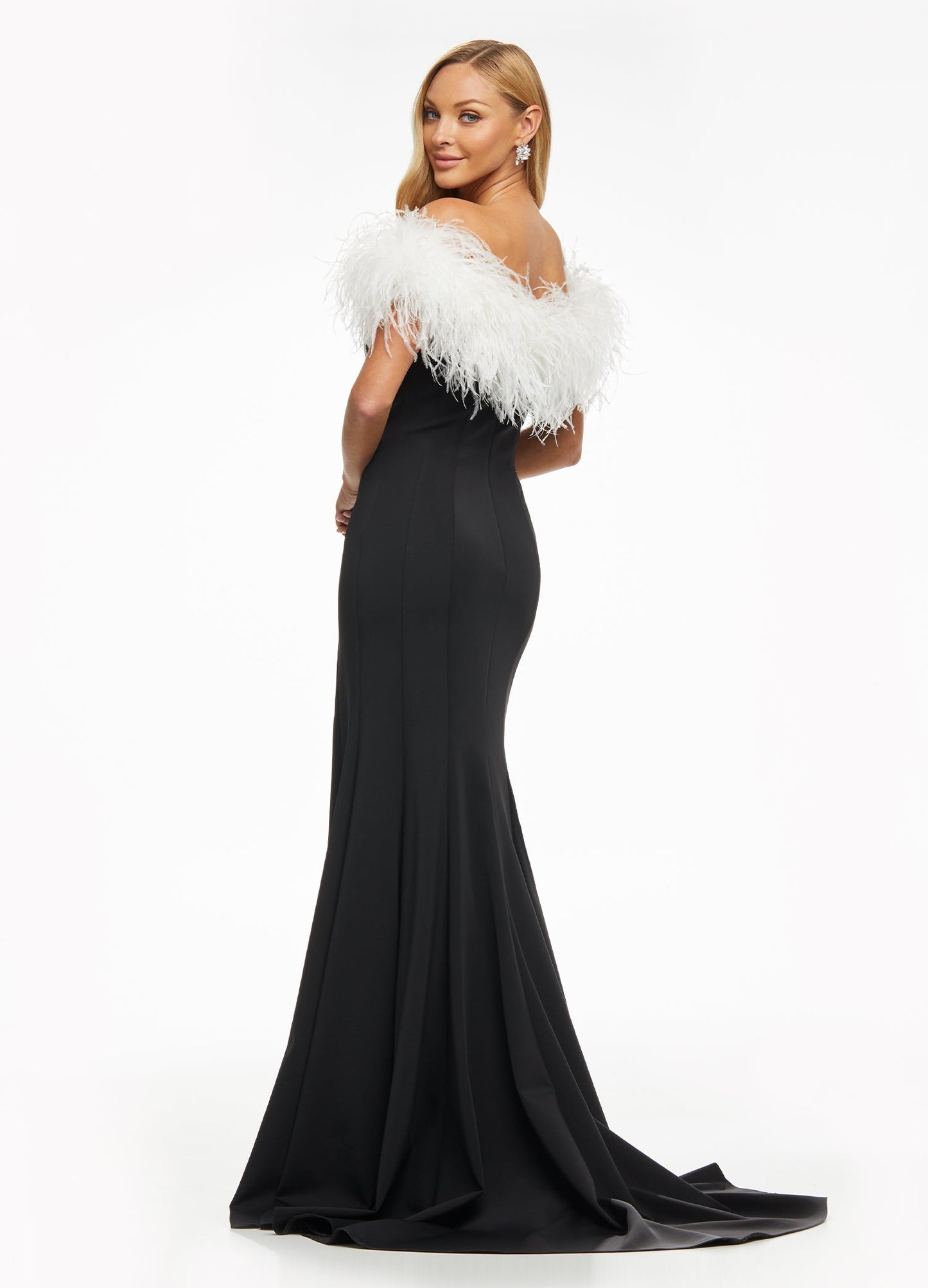 Ashley-Lauren-11101-black-white-evening-gown-back-two-tone-plunging-sweetheart-neckline-off-the-shoulder-feather-wrap-left-leg-slit