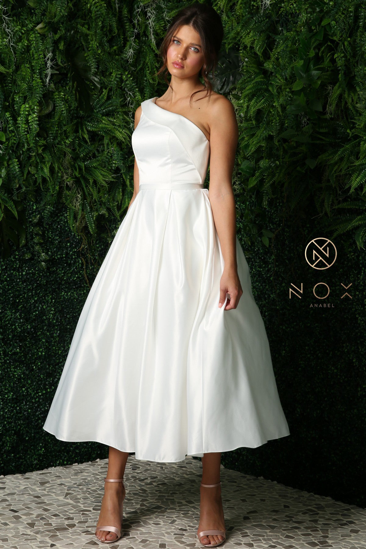 Nox Anabel 931 Short Fitted One Shoulder destination bridal gown. Tea Length Reception Formal Wedding Dress. This Party Gown has Pockets.   Occasions: Cocktail Party, Bridesmaids, Rehearsal Dinner, Prom, Red Carpet, Wedding Guest, Military and Marine Ball, Evening Wear, Formal Gown, Girls' Night Out